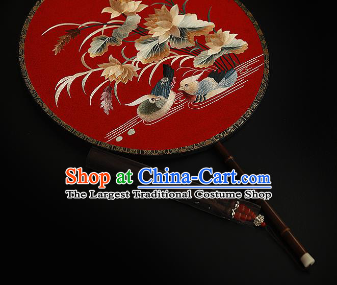 China Wedding Circular Fan Handmade Embroidered Mandarin Duck Palace Fan Traditional Hanfu Red Silk Fan