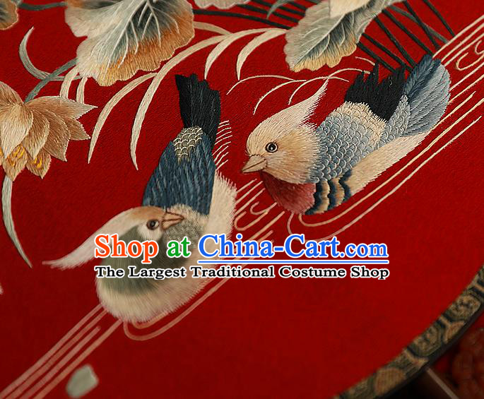 China Wedding Circular Fan Handmade Embroidered Mandarin Duck Palace Fan Traditional Hanfu Red Silk Fan