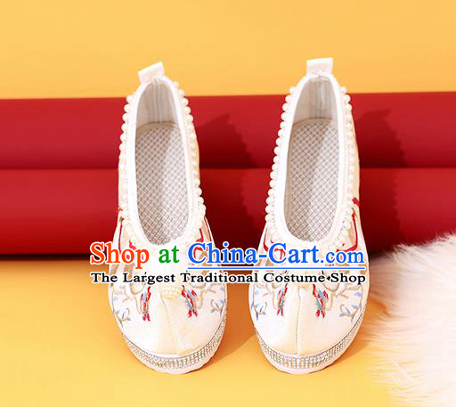 China Classical Beads Shoes Embroidered Fox Shoes Traditional National White Cloth Shoes