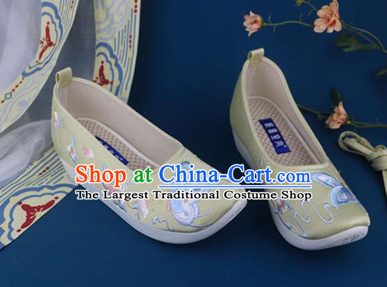 China Handmade Yellow Cloth Shoes National Embroidered Butterfly Shoes Traditional Ming Dynasty Princess Shoes