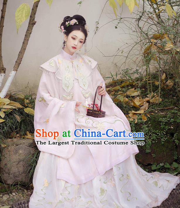 China Ancient Ming Dynasty Patrician Female Costumes Traditional Hanfu Apparels Court Embroidered Clothing