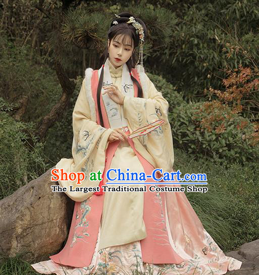 China Ancient Noble Woman Hanfu Dress Apparels Traditional Ming Dynasty Royal Princess Historical Clothing