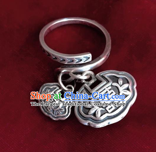 Chinese Handmade Ethnic Silver Carving Lock Ring National Wedding Circlet Jewelry