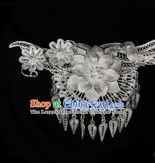 China Ancient Empress Silver Lotus Hair Stick Handmade Ming Dynasty Tassel Hairpin Traditional Hair Accessories