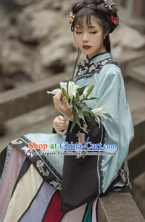 China Traditional Qing Dynasty Rich Female Embroidered Clothing Ancient Patrician Lady Historical Costumes