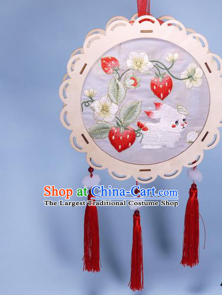 China Handmade Flower Drum Lantern Embroidered Portable Lantern Embroidery Strawberry Rabbit Silk Lamp