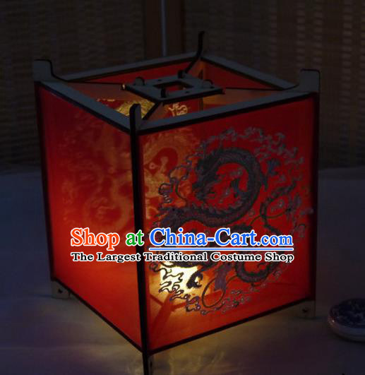 China Classical Red Chiffon Palace Lantern Traditional New Year Portable Lantern Handmade Embroidered Dragon Lamp