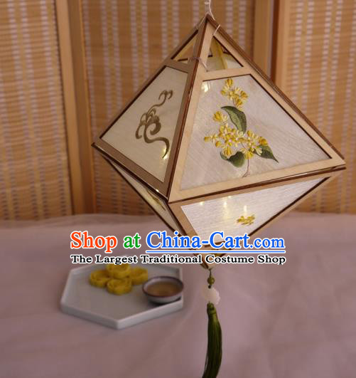 China Classical Rhombus Palace Lantern Traditional Spring Festival Lanterns Handmade Embroidered Osmanthus Portable Lamp