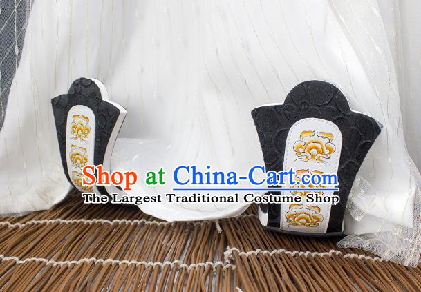 China Handmade Black Cloth Shoes Traditional Tang Dynasty Princess Shoes Classical Wedding Shoes