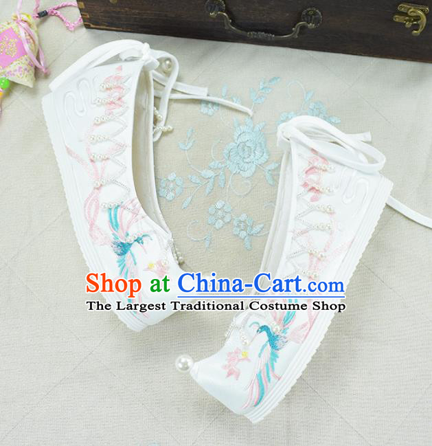 China Traditional Wedding White Cloth Shoes Women Xiu He Embroidered Shoes National Shoes