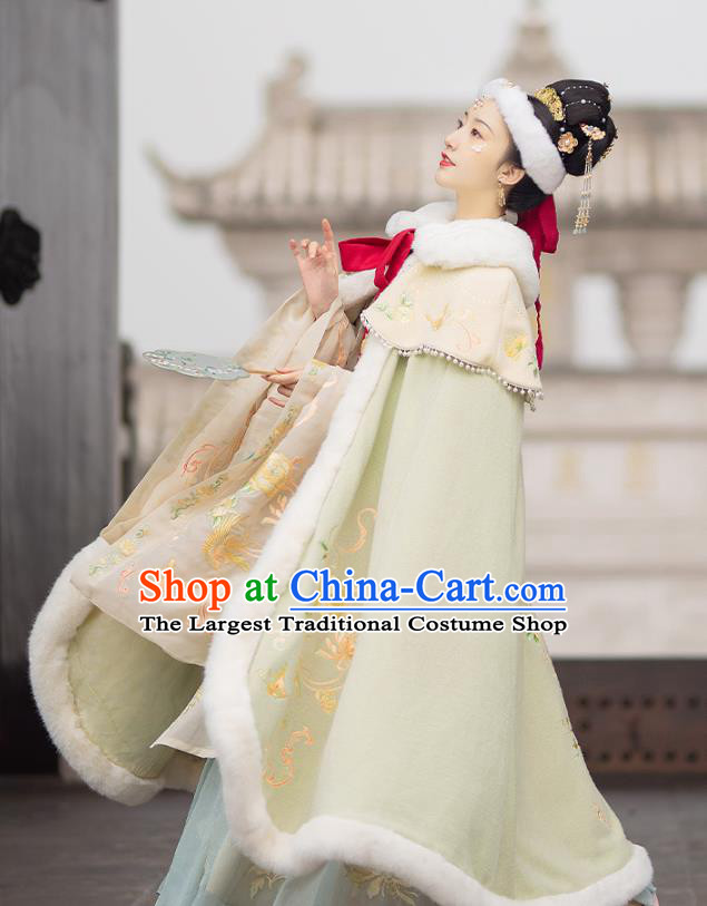 China Ancient Young Mistress Hanfu Clothing Traditional Ming Dynasty Noble Women Embroidered Cloak