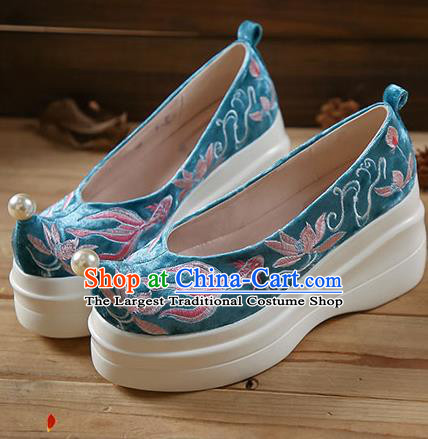 China Traditional Hanfu Platform Shoes Embroidered Lotus Fish Shoes Blue Velvet Shoes