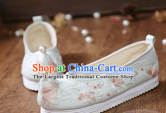 China Traditional Hanfu Princess Shoes Embroidered Peach Blossom Shoes White Cloth Shoes