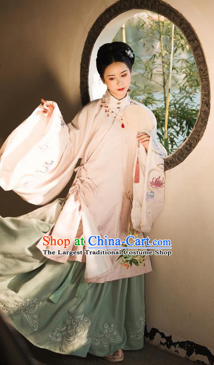 China Ancient Court Beauty Embroidered Costumes Traditional Ming Dynasty Royal Princess Clothing for Women