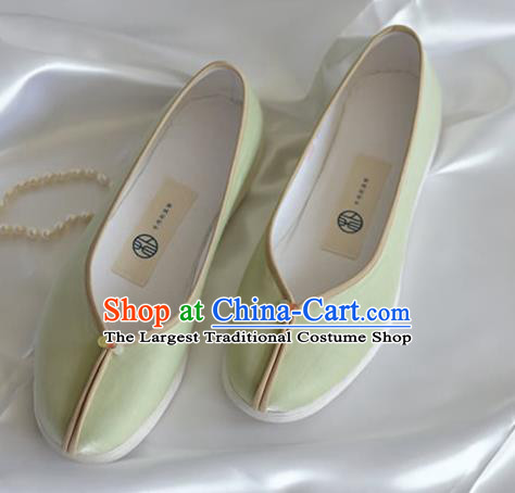 China Traditional Hanfu Light Green Satin Shoes Women Shoes National Shoes