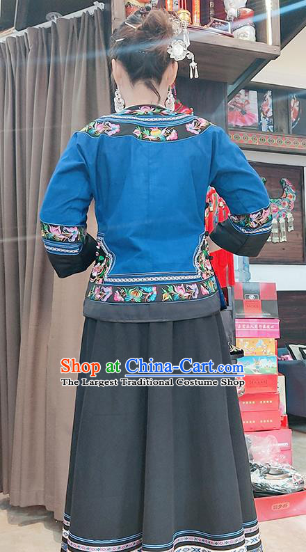 Chinese Bouyei Ethnic Woman Costume Puyi Nationality Dress Minority Folk Dance Clothing and Embroidered Hat