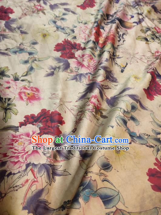 China Traditional Peony Pattern Gambiered Guangdong Gauze Cheongsam Satin Fabric Classical Beige Silk Cloth