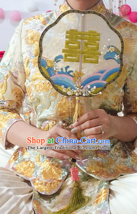 China Handmade Bride Palace Fan Traditional Xiuhe Suit Silk Fan Embroidered Wedding Fan