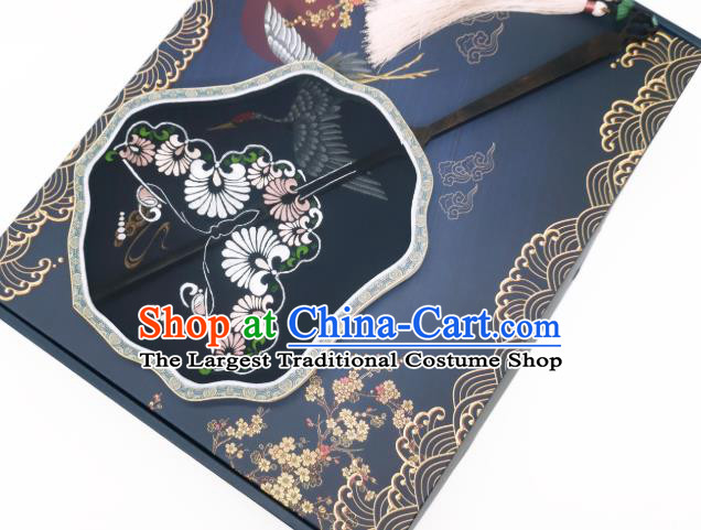 China Suzhou Double Side Embroidery Palace Fan Handmade Black Silk Fan Hanfu Fans