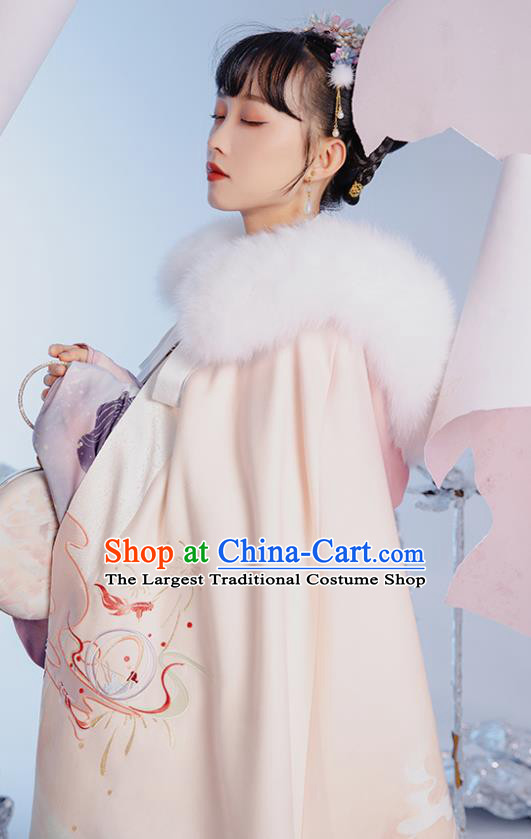 China Traditional Ming Dynasty Court Beauty Hanfu Clothing Ancient Royal Princess Embroidered Cape