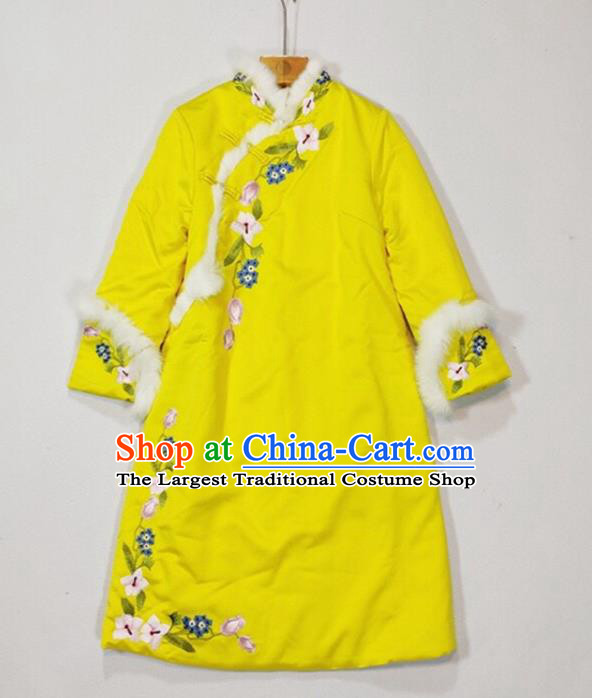 China Woman Outer Garment Traditional Embroidered Yellow Silk Cotton Wadded Jacket Winter Tang Suit Coat