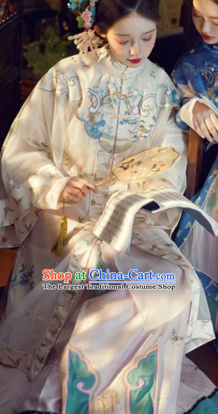 China Traditional Qing Dynasty Court Woman Costumes Ancient Imperial Concubine Embroidered Clothing Complete Set