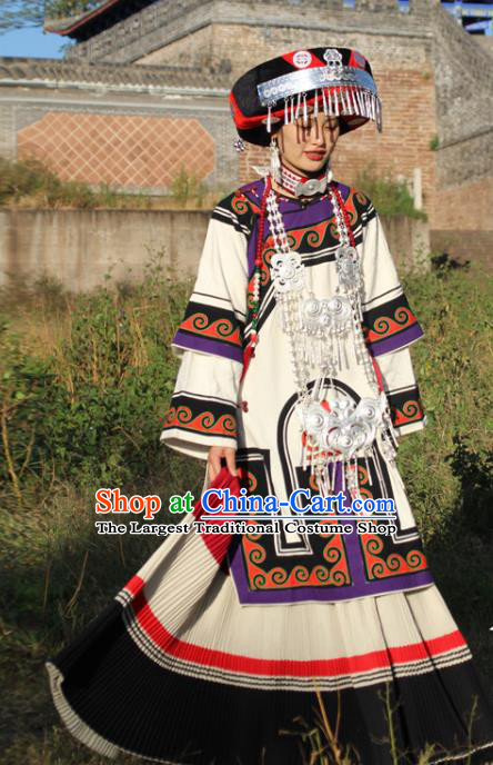 China Yi Nationality Folk Dance White Outfits Clothing Traditional Liangshan Ethnic Wedding Bride Costumes and Hat