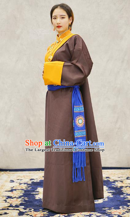 China Zang Nationality Kangba Clothing Brown Tibetan Robe Ethnic Woman Costume