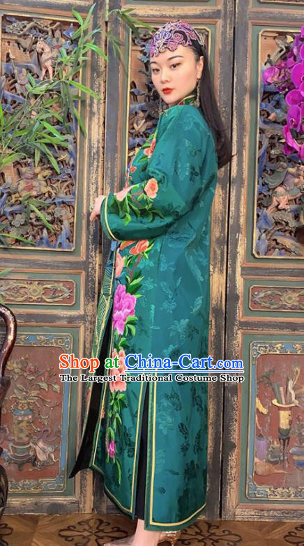 Chinese Embroidered Dust Coat Traditional Embroidered Green Silk Long Gown Clothing