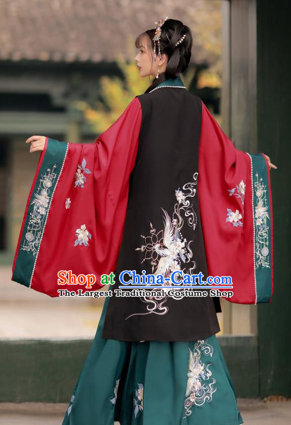 China Traditional Ming Dynasty Noble Lady Costumes Ancient Young Beauty Hanfu Clothing