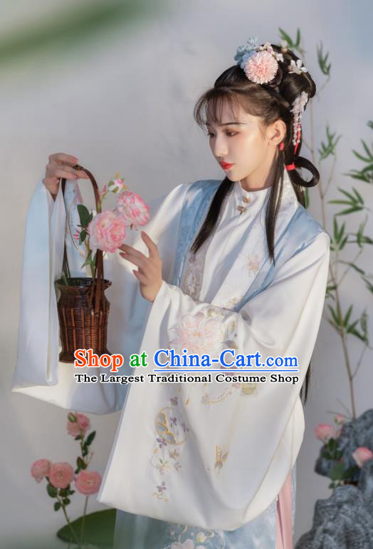 China Traditional Ming Dynasty Young Beauty Embroidered Costumes Ancient Hanfu Clothing for Noble Lady