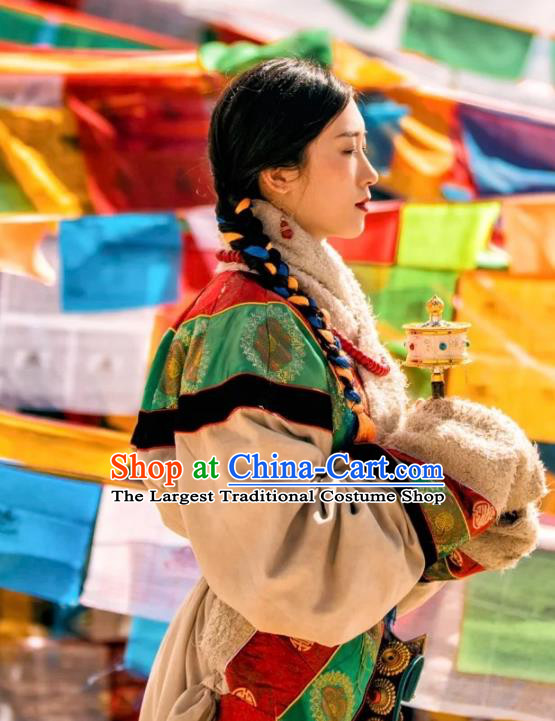 China Zang Nationality Folk Dance Suede Fabric Robe Traditional Xizang Tibetan Minority Woman Wedding Clothing
