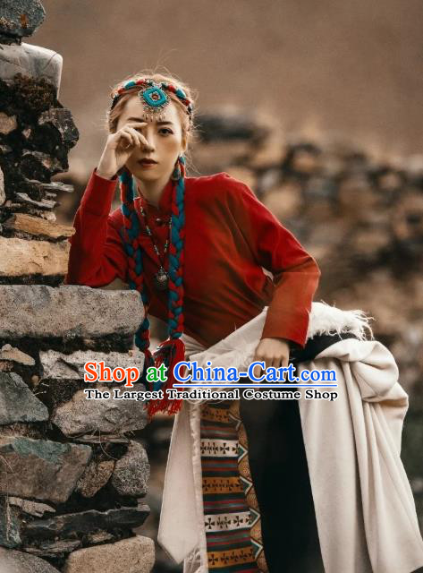 China Zang Nationality Bride White Woolen Robe Traditional Xizang Tibetan Minority Folk Dance Clothing
