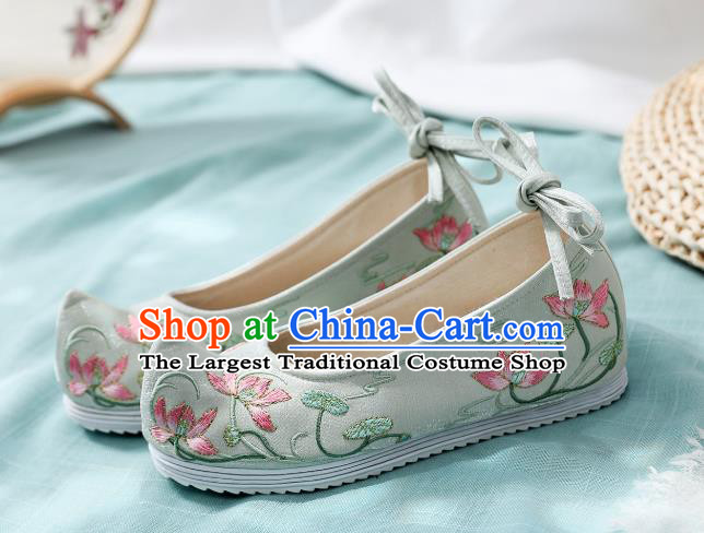 China Traditional Ming Dynasty Hanfu Shoes Handmade Princess Shoes National Embroidered Lotus Light Green Cloth Shoes