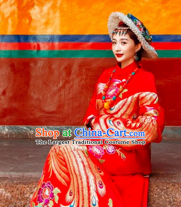 China Zang Nationality Bride Wedding Clothing Traditional Xizang Tibetan Minority Performance Red Brocade Robe