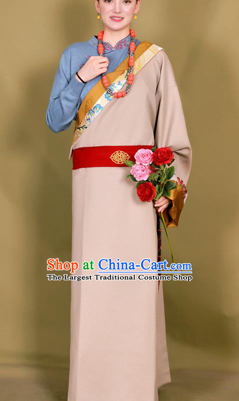 China Zang Nationality Heishui Dance Clothing Traditional Xizang Minority Apricot Bola Tibetan Robe Clothing