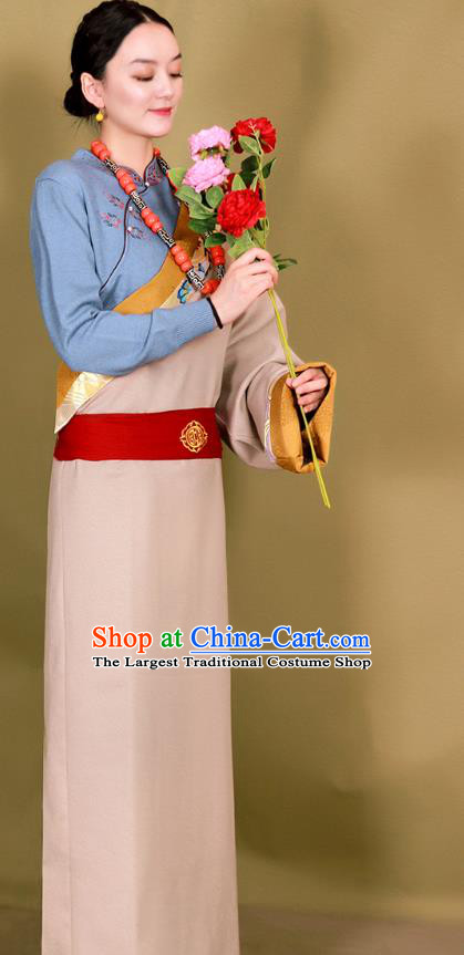 China Zang Nationality Heishui Dance Clothing Traditional Xizang Minority Apricot Bola Tibetan Robe Clothing