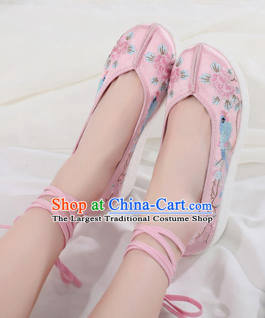 China Handmade Platform Shoes Embroidered Peach Blossom Shoes Traditional Hanfu Pink Satin Shoes