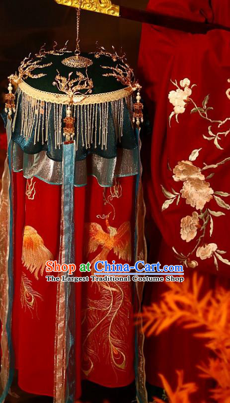 China Handmade Embroidered Phoenix Lantern Ancient Palace Lantern Traditional Song Dynasty Red Silk Portable Lamp