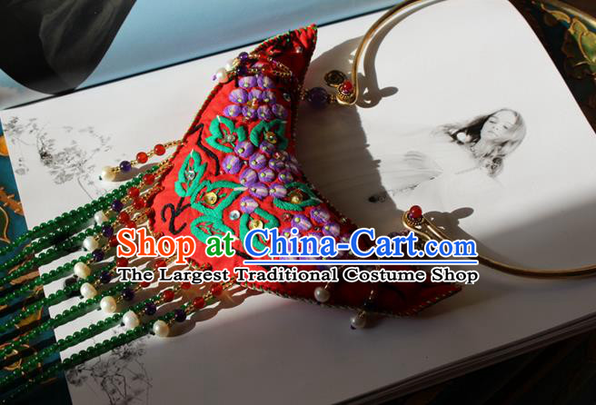 China Handmade Embroidered Red Sachet Necklet Accessories Traditional Cheongsam Tassel Brass Necklace