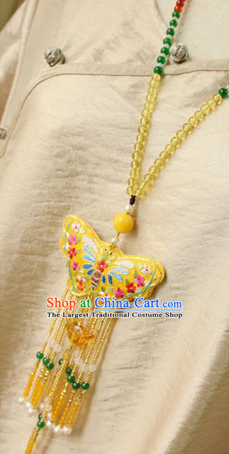 China Handmade Embroidered Yellow Butterfly Sachet Necklet Accessories Traditional Cheongsam Beads Tassel Necklace