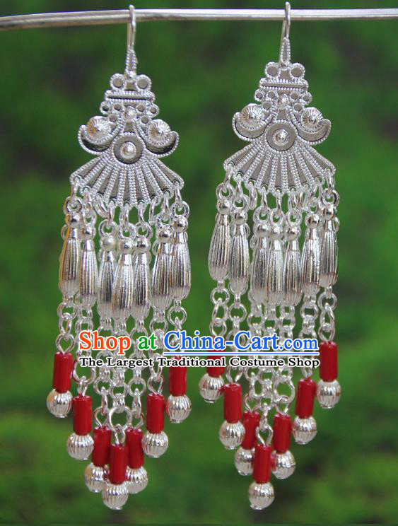 Chinese Handmade Dance Ear Jewelry National Silver Ear Accessories Yannan Ethnic Woman Earrings