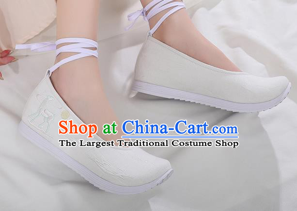 Chinese Traditional Ming Dynasty Hanfu Shoes Handmade Embroidered Beige Shoes Ancient Princess Shoes