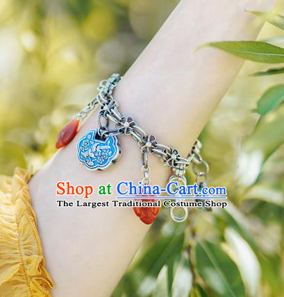 China Handmade Blueing Silver Lock Wristlet Accessories National Woman Tassel Bracelet
