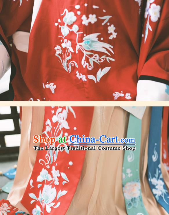 China Ancient Qing Dynasty Noble Woman Embroidered Historical Costumes and Hair Accessories