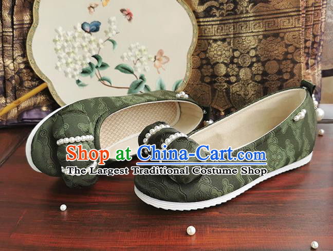 China Handmade Olive Green Cloth Shoes Traditional Hanfu Pearls Shoes Ancient Jin Dynasty Princess Shoes