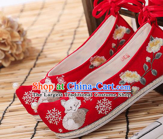 China Embroidered Fox Shoes Handmade National Red Cloth Shoes Traditional Xiuhe Suit Shoes