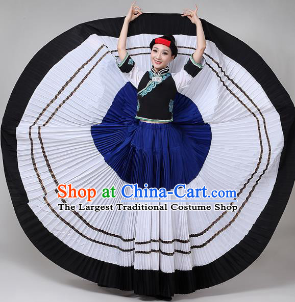 China Traditional Minority Torch Festival Dress Liangshan Ethnic Clothing Yi Nationality Folk Dance Costumes and Headwear