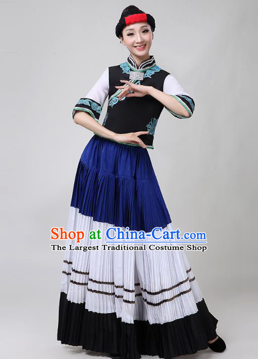 China Traditional Minority Torch Festival Dress Liangshan Ethnic Clothing Yi Nationality Folk Dance Costumes and Headwear