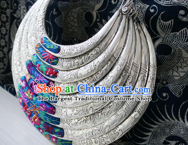 Chinese Hmong Ethnic Stage Performance Jewelry Accessories Handmade Silver Carving Necklet
